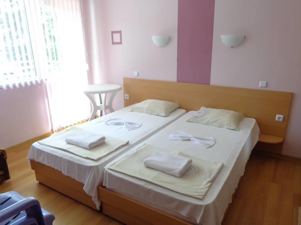 Guest Rooms Rusalka Kranevo Ngoại thất bức ảnh