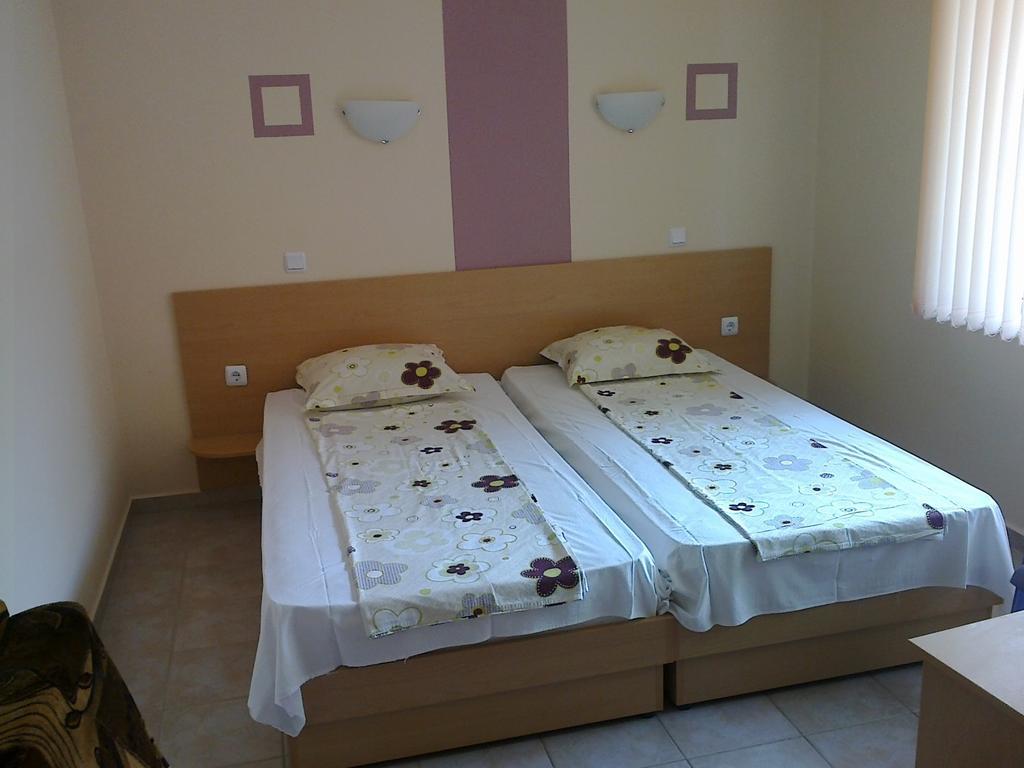 Guest Rooms Rusalka Kranevo Phòng bức ảnh